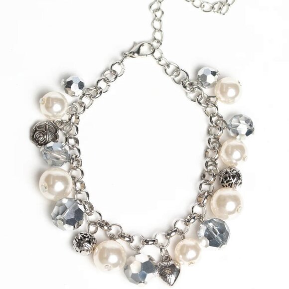 Paparazzi Jewelry Accessories - Cupid Couture - White Bracelet - Vintage - Picture 4 of 4